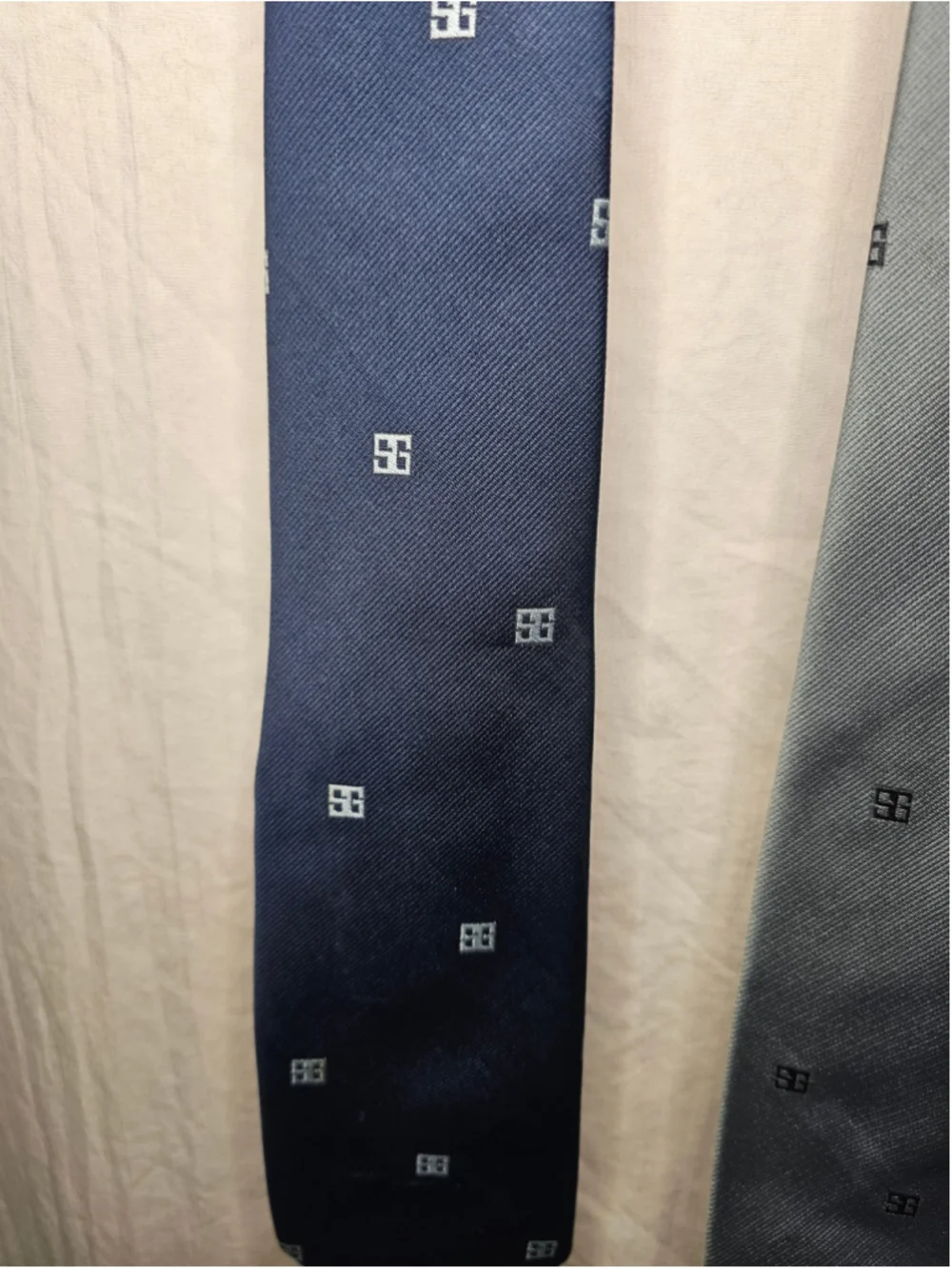 Givenchy Monsieur Silk Blend Tie Vintage Lot 3 Navy Grey Red 4G Monogram Italy